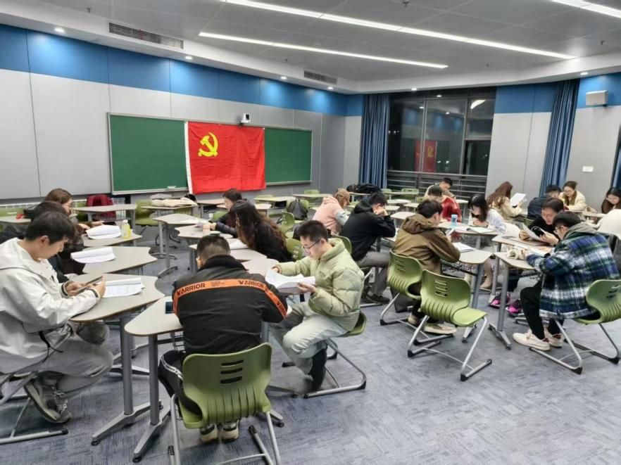 —公共事务学院MPA党支部开展红色剧本杀主题党日活动澳门新葡京app“学思践悟新